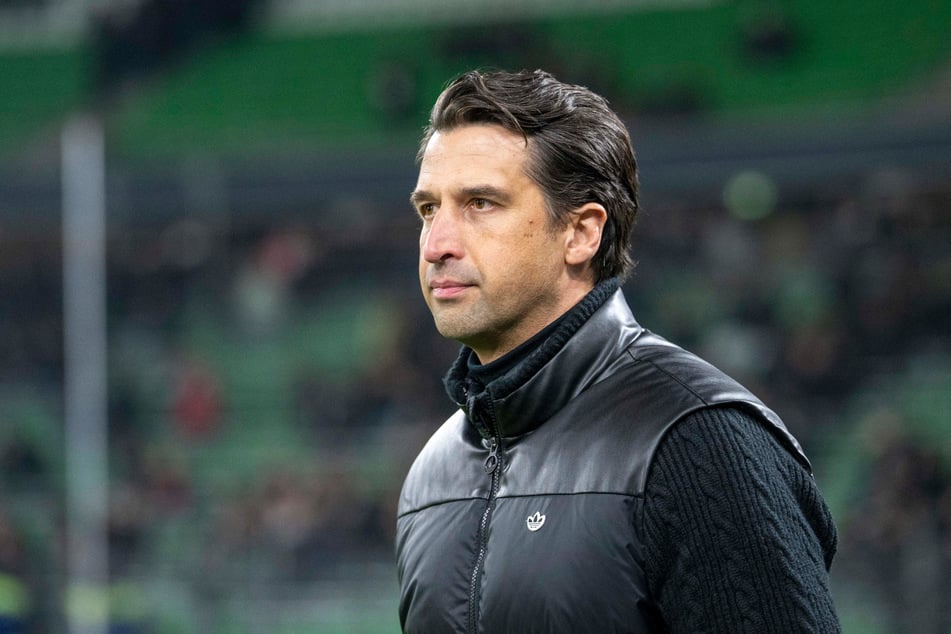 Ex-HSV-Boss Jonas Boldt (44) steht bei Hannover 96 nach nur wenigen Monaten als Geschäftsführer Sport schon wieder vor dem Aus.