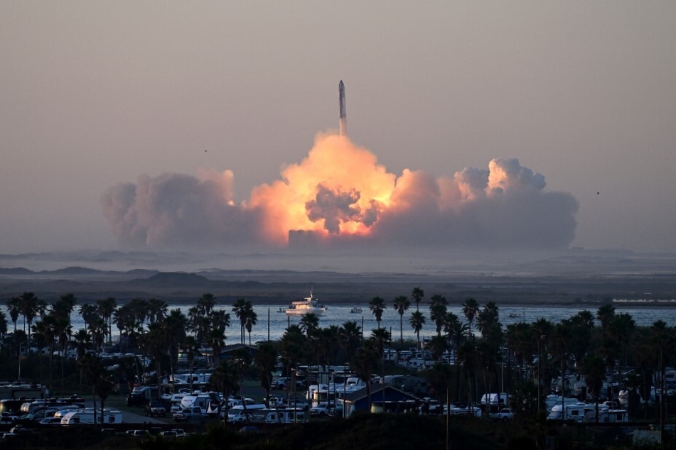 SpaceX's Starship rocket launches from Starbase during its second test flight in Boca Chica, Texas, on November 18, 2023.