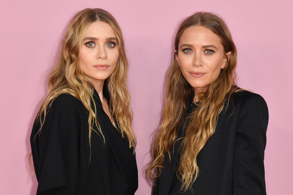 Ashley Olsen (l., beide 36) und Mary-Kate im Jahr 2019.
