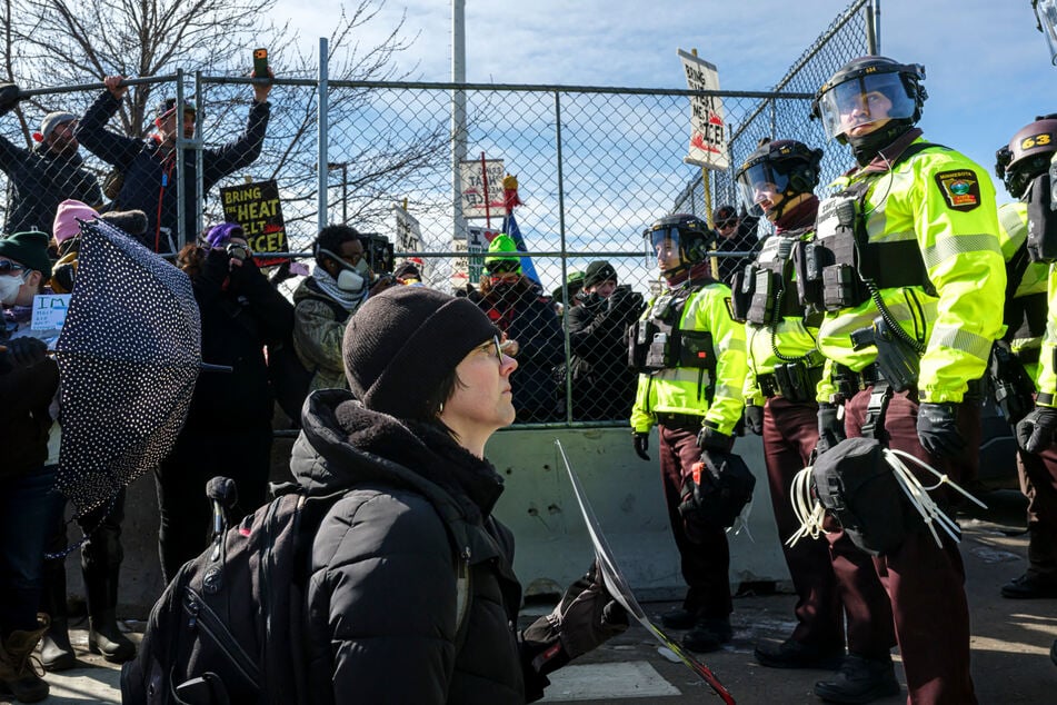 In den USA gibt es eine enorme Protestwelle gegen das radikale Vorgehen der ICE-Behörde.
