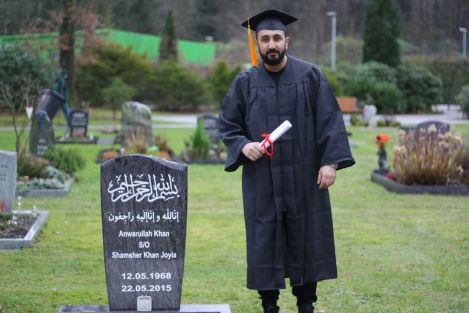 Nach dem Tod seines Vaters hat sich bei Mashood Khan (37) ein Schalter umgelegt. Er holte seinen Schulabschluss nach und studierte Soziale Arbeit.