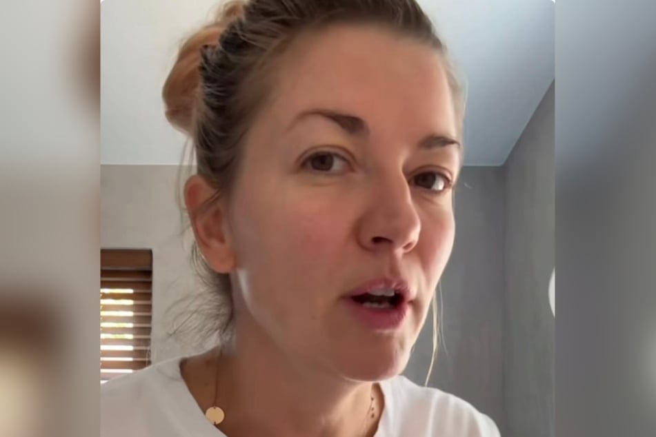 Schauspielerin Nina Bott (48) hat sich aufgeregt bei ihren Fans auf Instagram gemeldet.