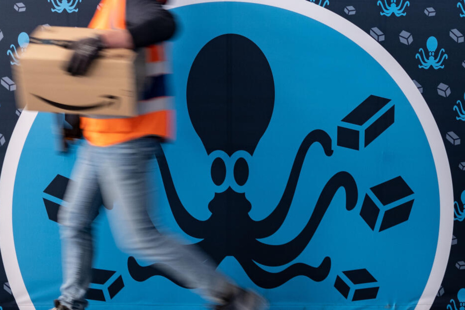 In Niedersachsen betreibt Amazon bereits ein Logistikzentrum in Winsen. In dem Sortierzentrum in Garbsen bei Hannover sollen 700 Arbeitsplätze entstehen.