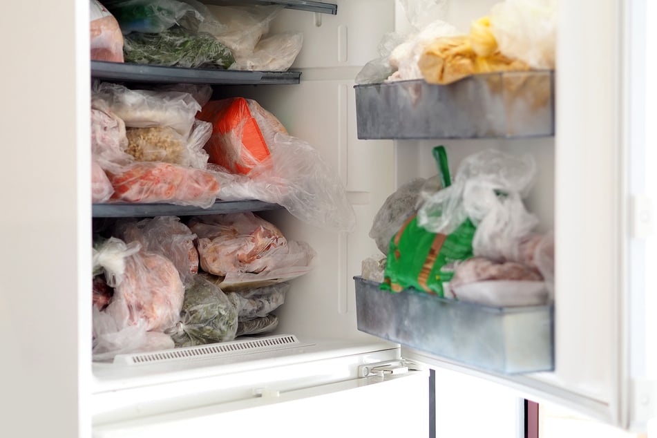 Wie konnten die zwei Babys in den Gefrierschrank gelangen, ohne dass der 50-Jährige etwas davon mitbekam? (Symbolbild)