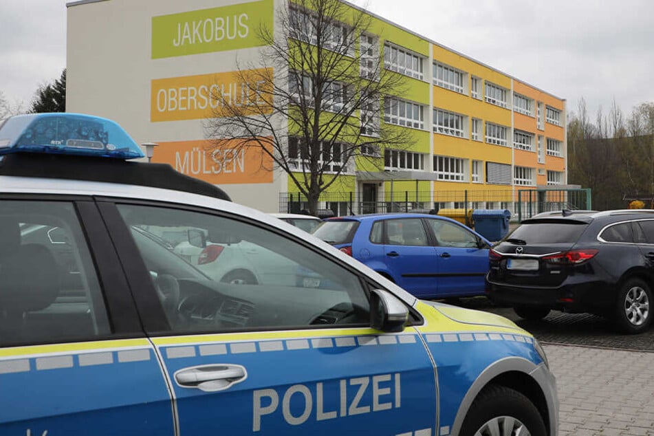 Die Polizei sicherte nach der angeblichen Kindesentführung sogar die Jakobus-Oberschule in Mülsen.