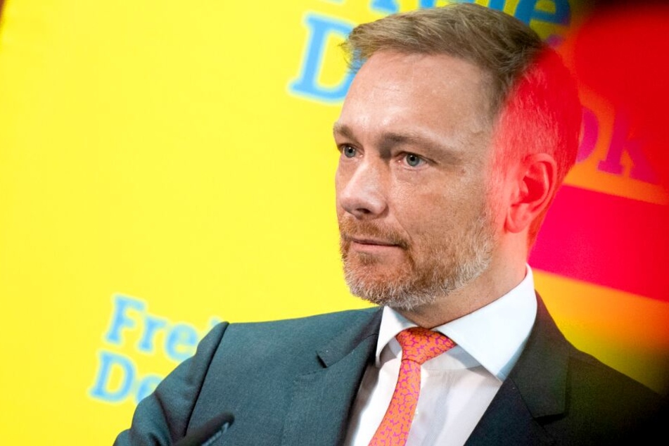 Kurioses Video: Lindner lädt FDP-Neumitglieder zum Kaffee ein!