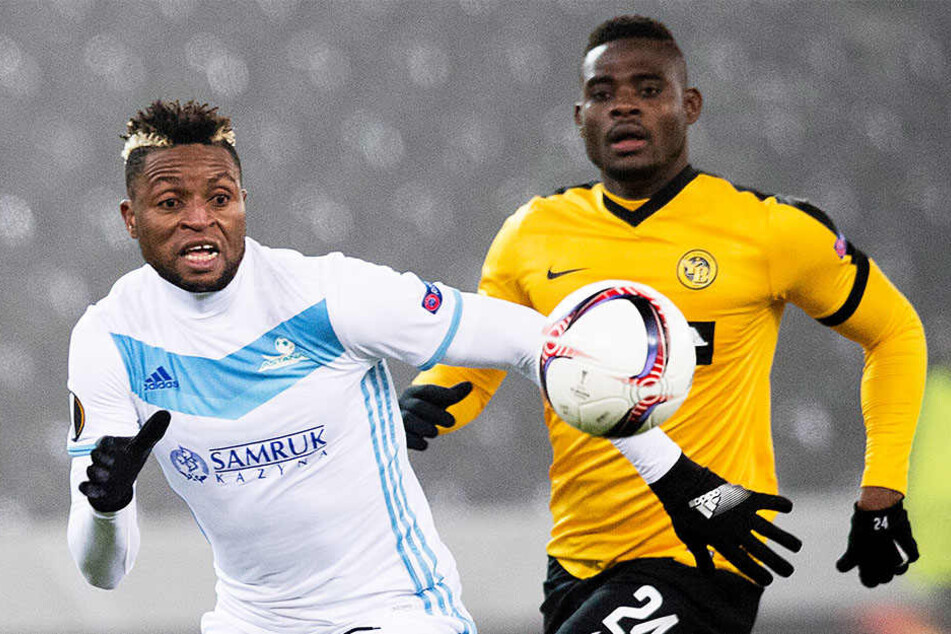 Kasim Nuhu (r.) von den Young Boys Bern hier im Duell mit Junior Kabananga (l.) vom FC Astana beim Europa-League-Gruppenspiel in Kasachstan.