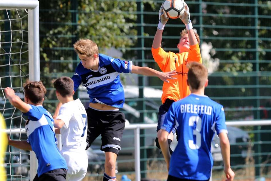 Die jungen DSC-Kicker müssen in Zukunft ohne ihren Cheftrainer zurechtkommen.