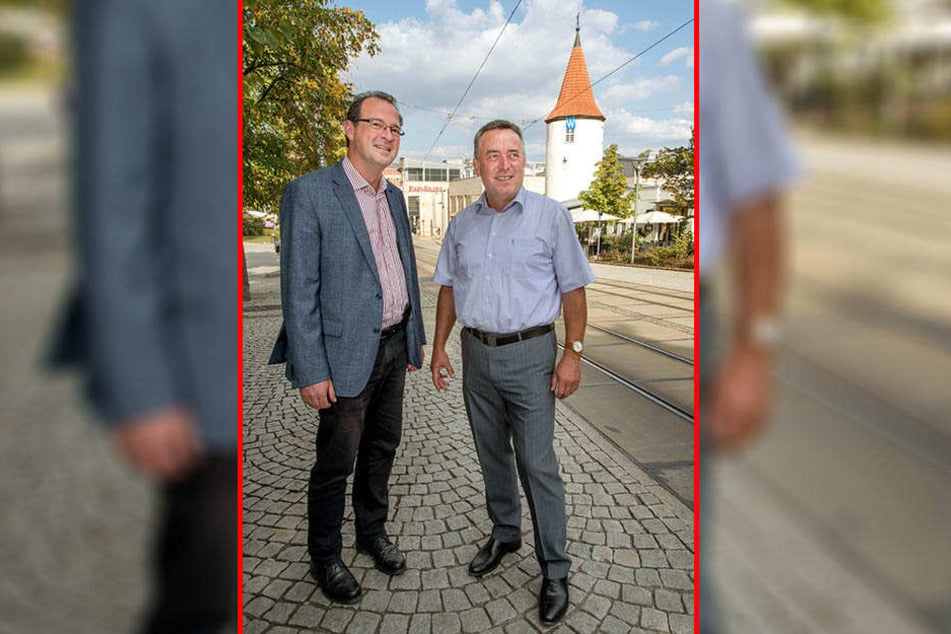 OB Ralf Oberdorfer (r., 58) und Wirtschaftsförderer Eckard Sorger (55) freuen sich über Platz 1 für Plauen als lebenswerte Stadt.