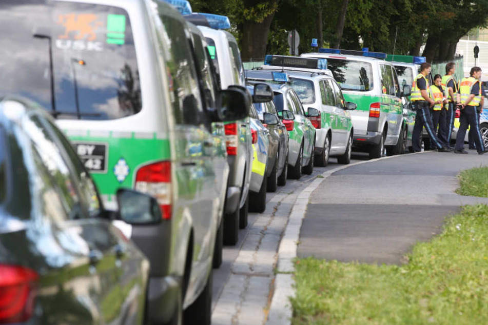 Zahlreiche Polizeibeamte waren im Einsatz.