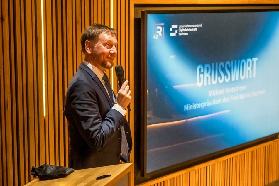"Gaming ist längst kein Nischenmarkt mehr", sagte Sachsens Ministerpräsident Michael Kretschmer (50, CDU), der zur Eröffnung ein Grußwort sprach.