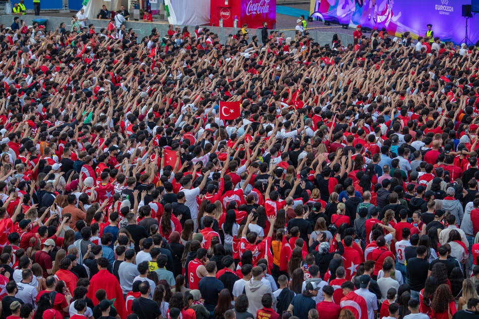 Ein 25-jähriger Syrer hat es während der EM auf türkische Fans abgesehen.