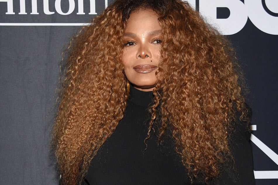 Sängerin Janet Jackson (55) versteigerte ihr Kleidung u.a. für den guten Zweck.