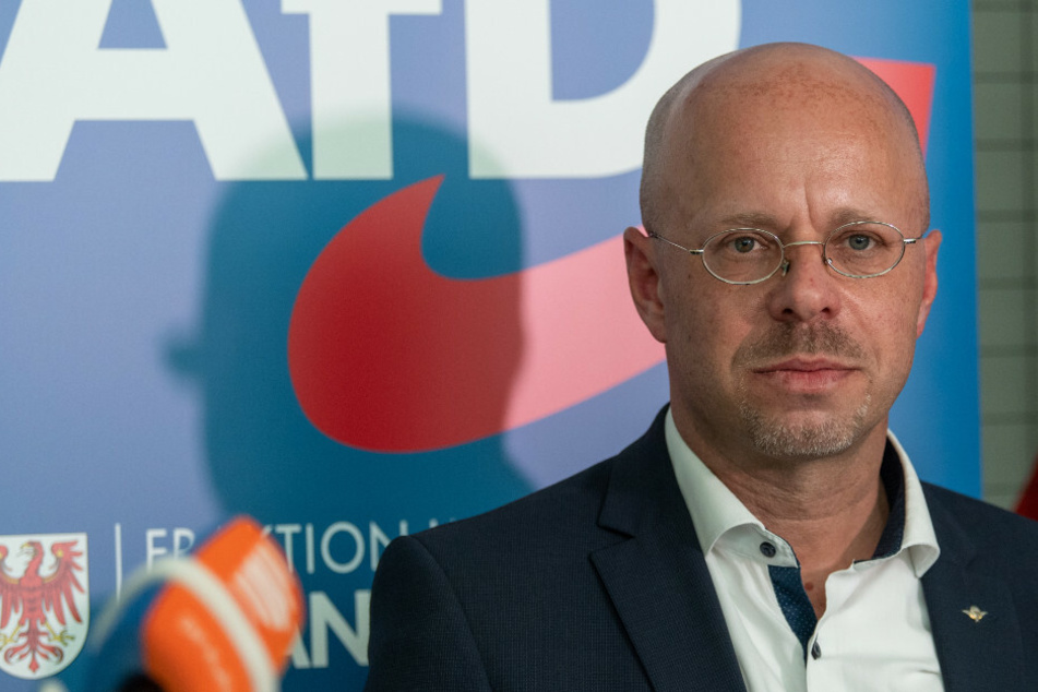 Rauswurf aus der AfD: Kalbitz gab Republikaner-Mitgliedschaft nicht an!