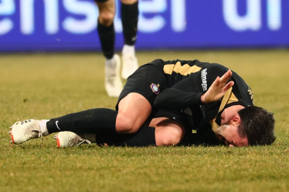 Das sah übel aus: Aue-Spieler Marcel Bär (33) verletzte sich im März 2025 schwer. Die Diagnose: Achillessehnenriss!