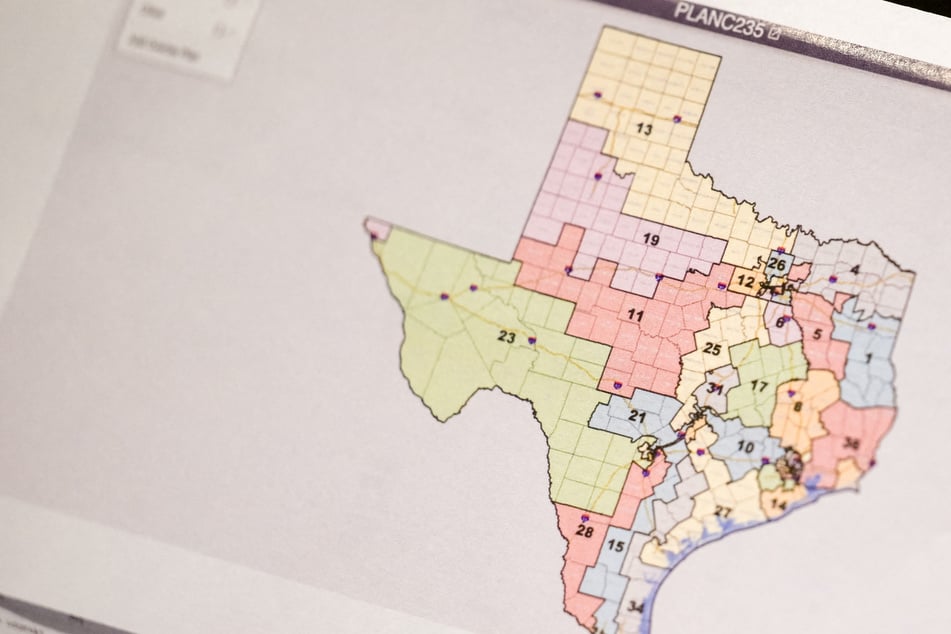 Judges strike down Republicans' "racially gerrymandered" Texas map