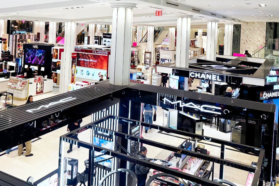 Here's why customers are happy to spend a lot of money at Macy's
