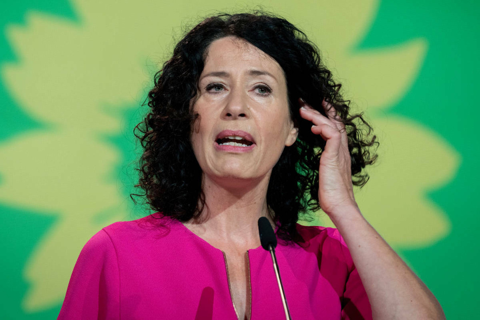 Die Spitzenkandidatin der Grünen, Bettina Jarasch (52), liefert sich laut einer Umfrage ein Kopf-an-Kopf-Rennen mit Franziska Giffey um das Amt der Regierenden Bürgermeisterin von Berlin.