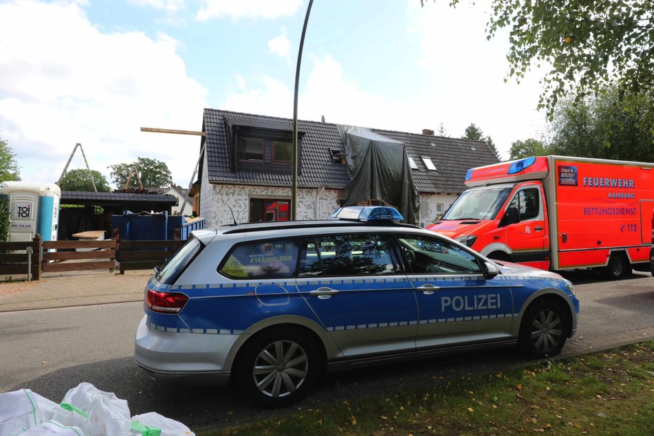 Rettungskräfte versorgten den Mann vor Ort.