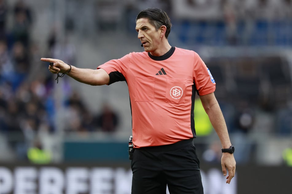 Die Begegnung der Darmstädter leitet Deniz Aytekin (47).