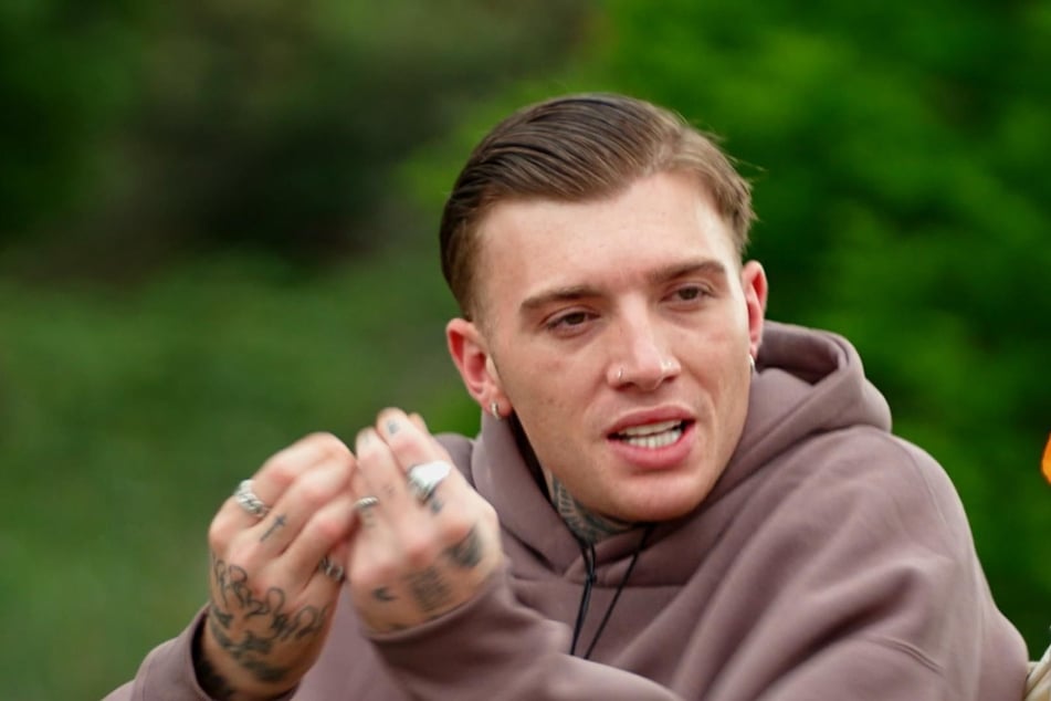 Giuliano (26) redet sich um Kopf und Kragen.