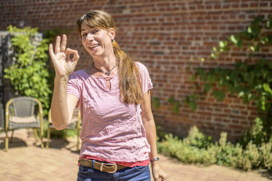 Ariane Lenk (48) macht die Menschen mit Lachyoga glücklich.