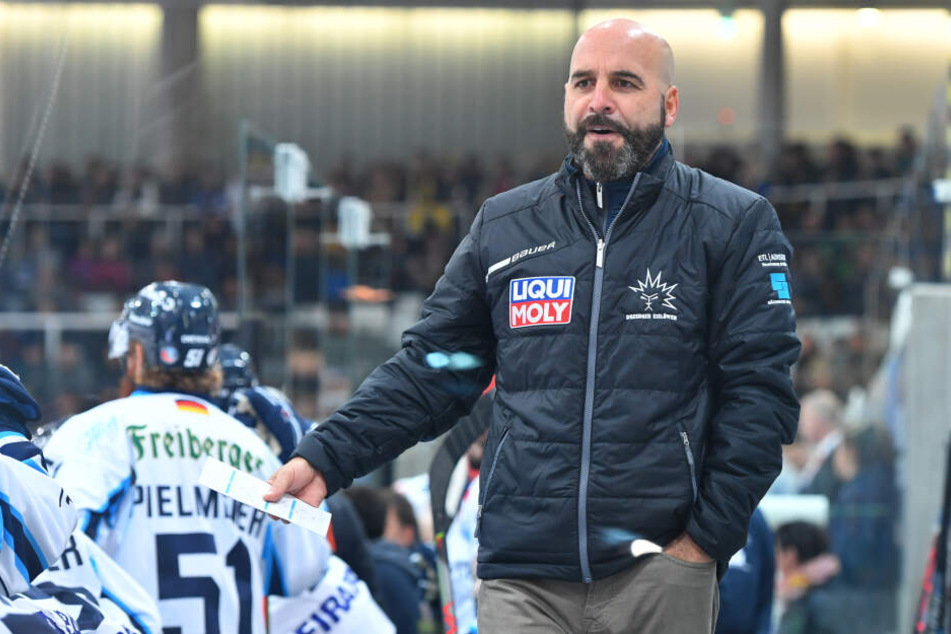 Gibt seinen Jungs trotz der Pleite in Crimmitschau frei: Trainer Rico Rossi.
