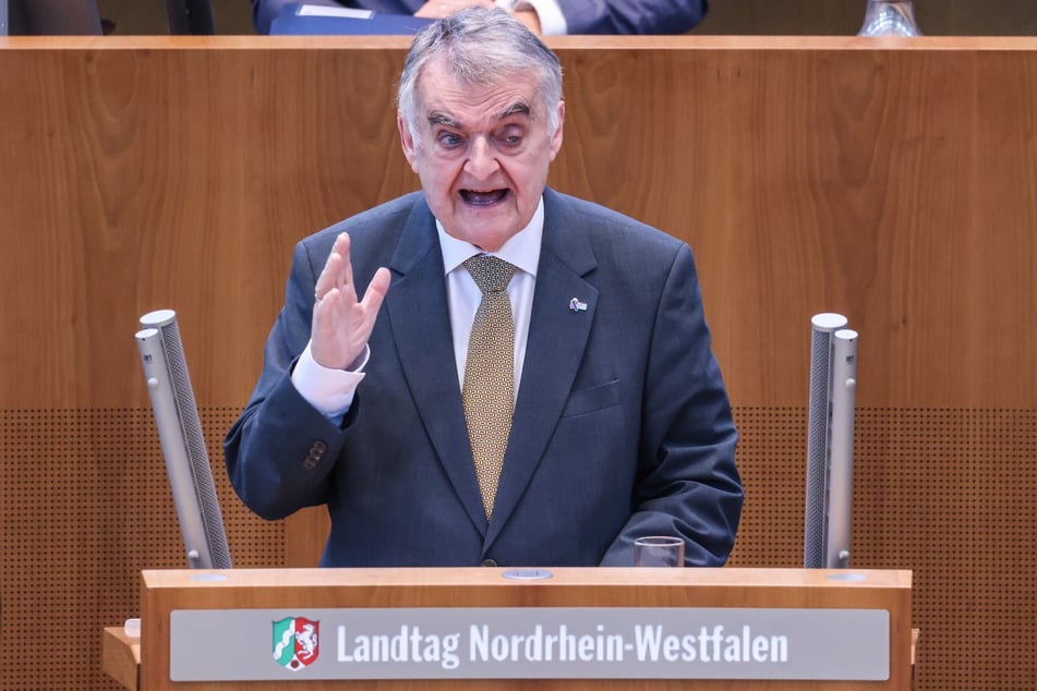 NRW-Innenminister Herbert Reul (72, CDU) hatte bereits vor einer Verjüngung und Modernisierung der rechtsextremen Szene gewarnt.