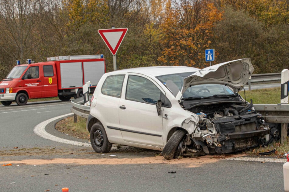 Abfahrt von A72 nach schwerem Unfall gesperrt