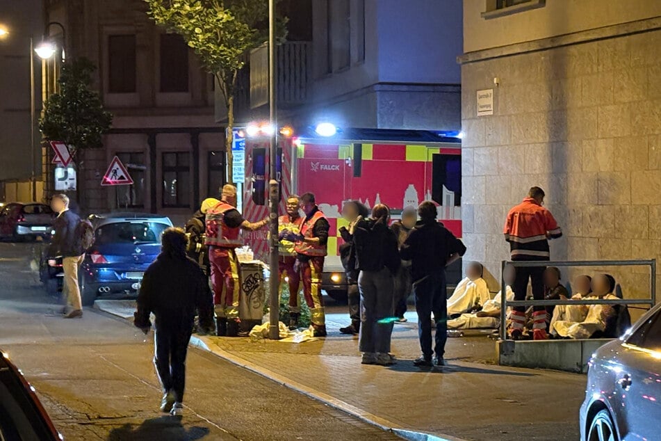 Mehrere Personen sollen sich verletzt haben.
