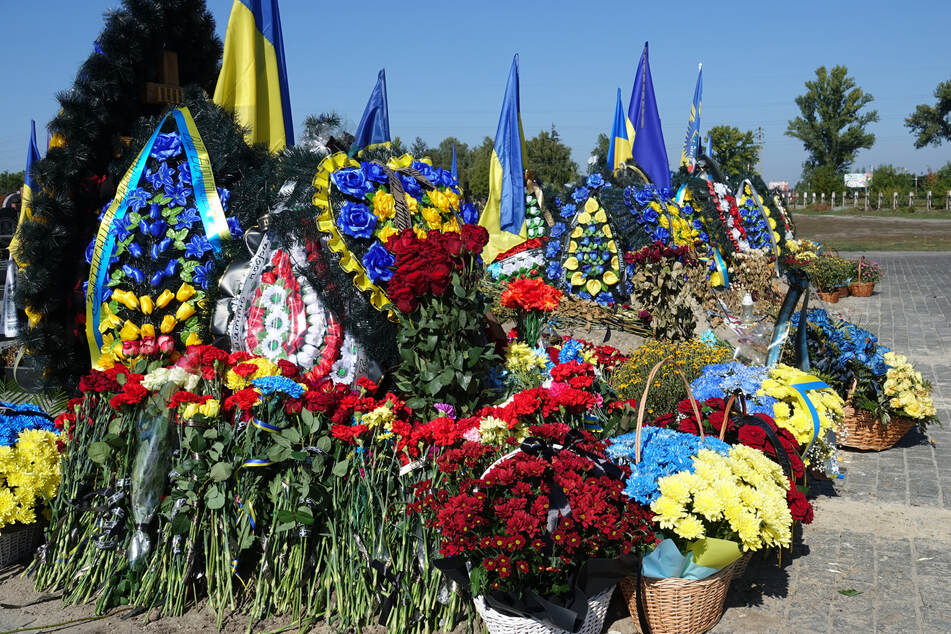 Im Februar hatte Präsident Wolodymyr Selenskyj (46) von 31.000 toten Soldaten gesprochen. Internationale Schätzungen gehen teils von wesentlich höheren ukrainischen Verlusten aus. (Archivbild)