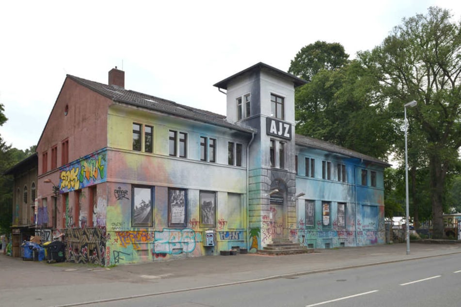 Das Alternative Jugendzentrum an der Chemnitztalstraße.