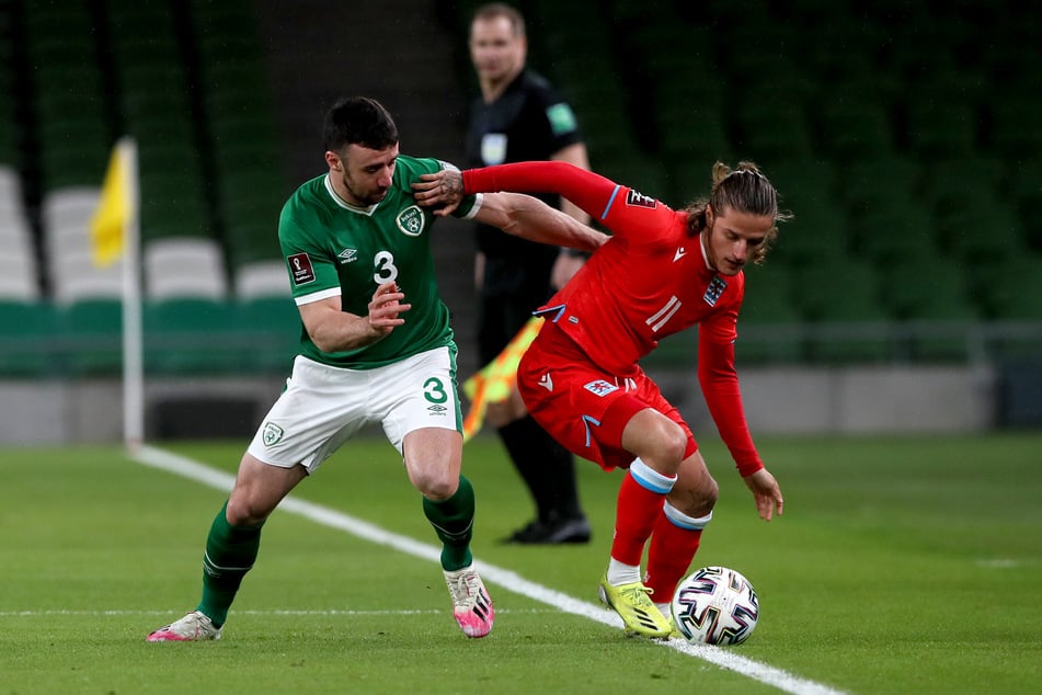 Vincent Thill (25, r.) stand schon 57 Mal für die luxemburgische Nationalmannschaft auf dem Feld.