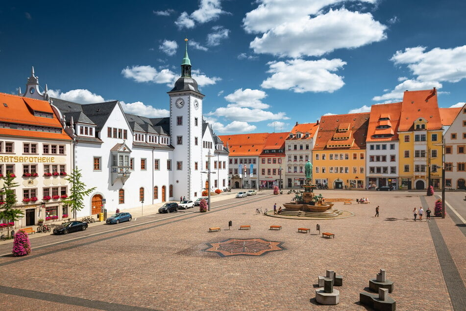 Der historische Obermarkt in Freiberg zählt zu den schönsten Marktplätzen Deutschlands. Er wurde zwischen 1210 und 1217 bei den Planungen der Freiberger Oberstadt angelegt.