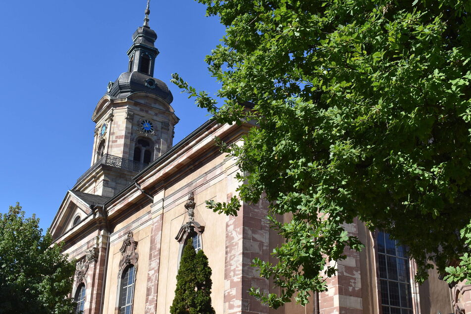 Keine vier Wochen vor Weihnachten schockierte eine brutale Tat die katholische Kirchengemeinde St. Johann.