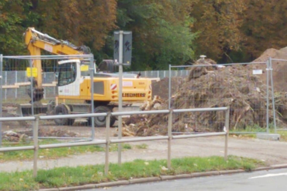 Bagger hatten die Sprengkörper freigelegt.