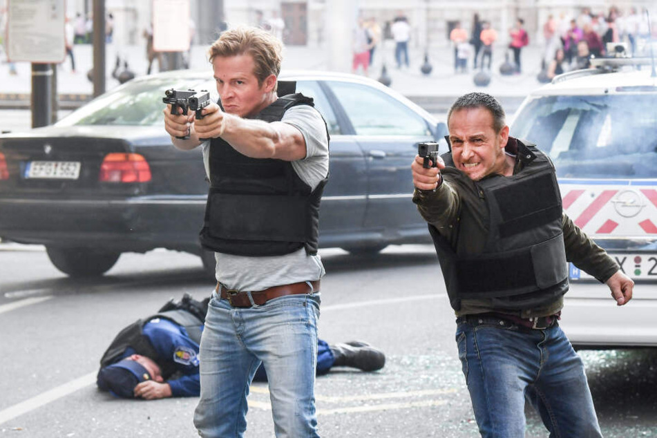 Schauspieler Daniel Roesner (links) steigt als Paul Renner bei Alarm für Cobra 11 aus. Partner Erdogan Atalay bleibt der Serie treu.