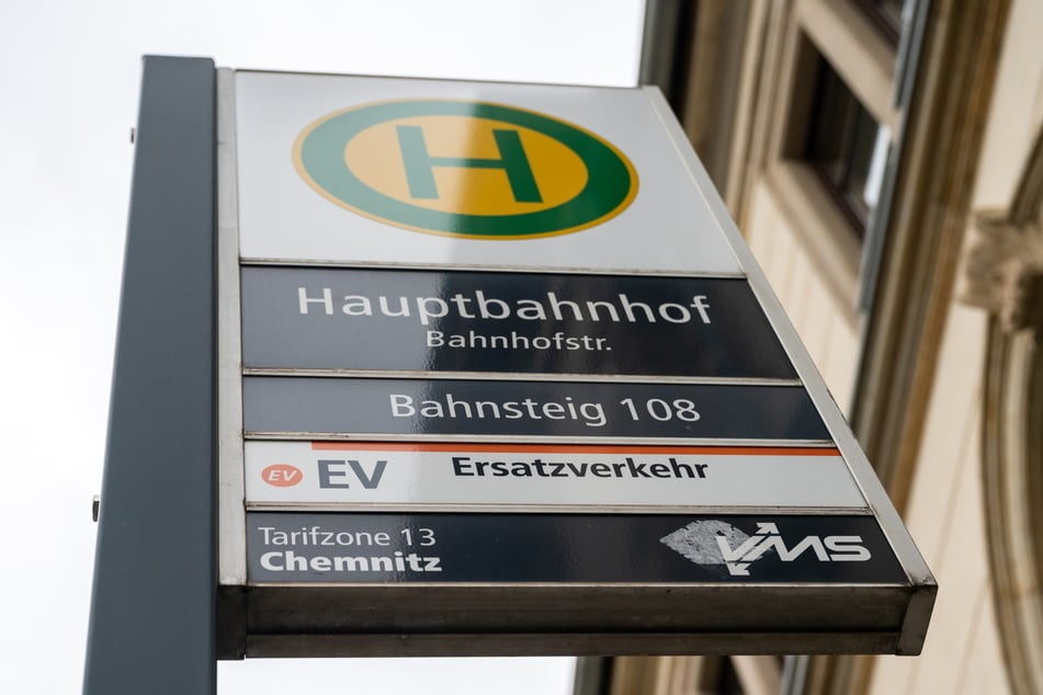 Fahrgäste Richtung Burgstädt und Leipzig müssen am Donnerstag zeitweise auf einen SEV-Bus umsteigen.