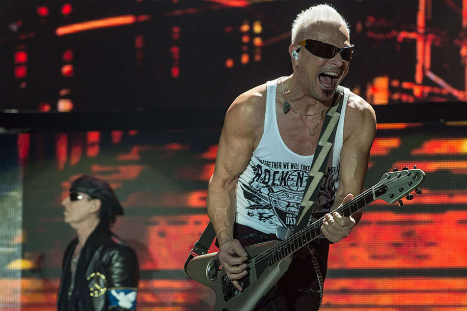Rudolf Schenker (69, re.) war während des Überfalls nicht zu Hause.
