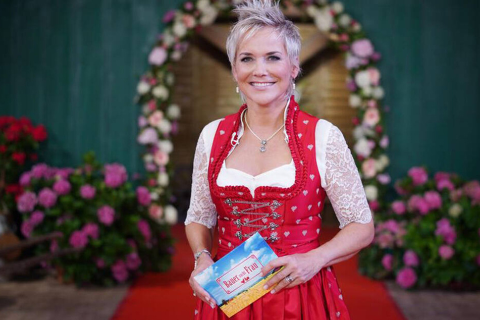 Die charmante Inka Bause moderiert auch das "Bauer sucht Frau"-Osterspecial.