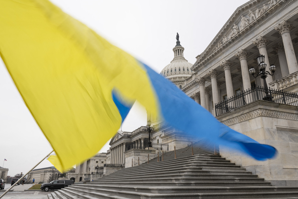 US gives Ukraine $400 million in new military aid amid new Russian border attack