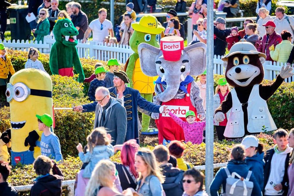 Diesmal auch wieder mit großem Maskottchen-Rennen..