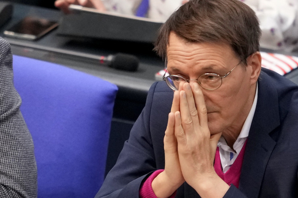 Karl Lauterbach (58) kritisierte die Stadt Köln für harmlose Corona-Regeln während der vierten Welle.