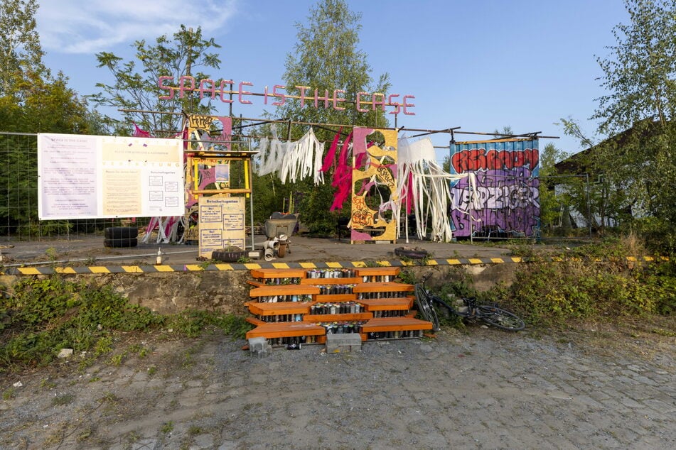 Das Globus-Grundstück würde mit städtischer Förderung gestaltet, unter anderem eine Treppe aus alten Spraydosen angebaut.