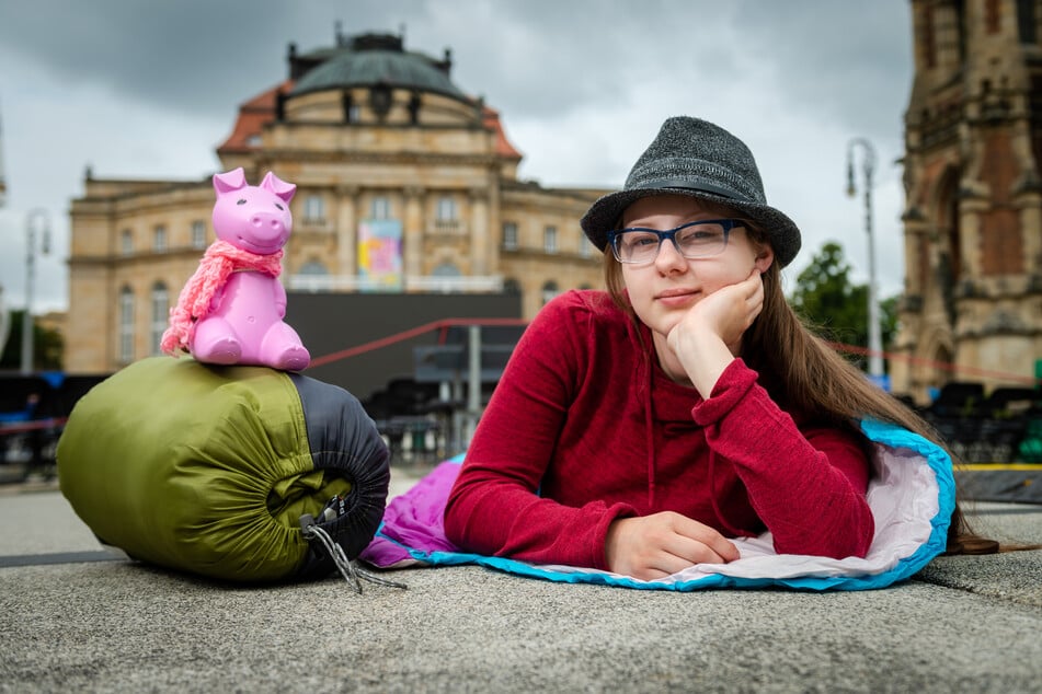 Initiatorin Janice Schmelzer (16) hat auf dem Theaterplatz schon mal Probe gelegen.