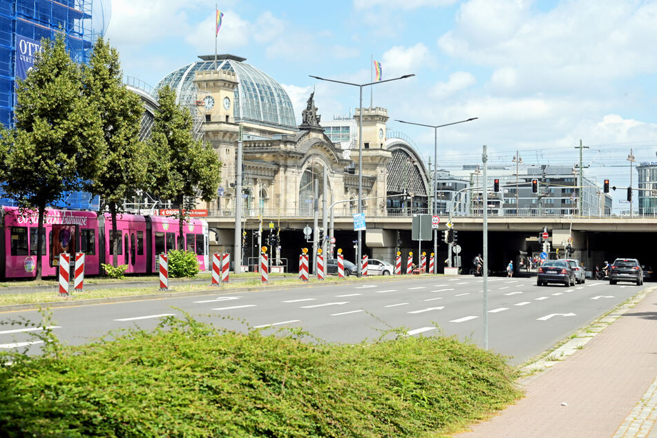 Die Kreuzung am Hauptbahnhof ist ab Montag für mehr als einen Monat lang dicht.