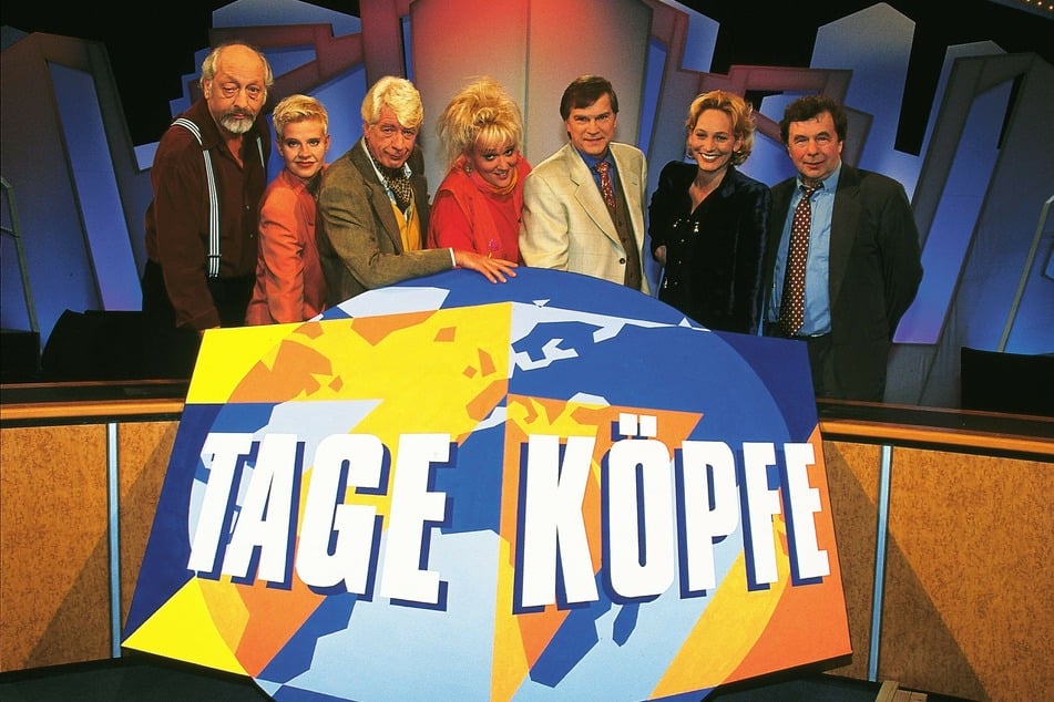 "7 Tage, 7 Köpfe" lief ursprünglich unter anderem mit (v.l.n.r.) Karl Dall, Milena Preradovic, Rudi Carrell, Gaby Köster, Jochen Busse, Bärbel Schäfer und Dr. Hellmuth Karasek. (Archivfoto)