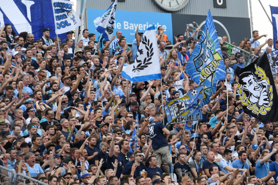 Das dürfte die Löwen-Fans freuen: Der TSV 1860 steht in der Hauptrunde des DFB-Pokals. (Archiv)