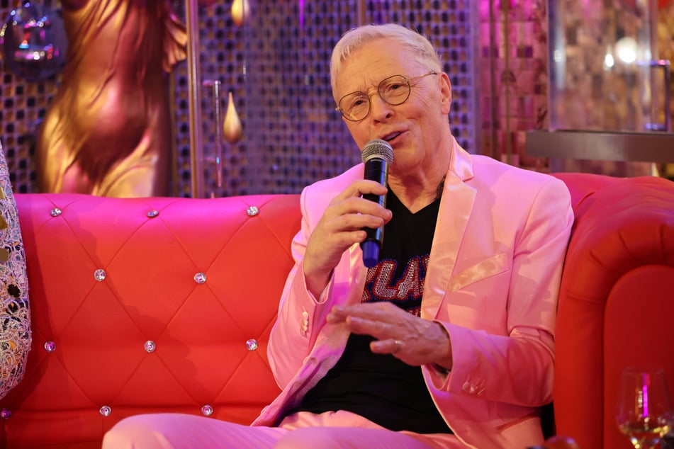 Wolle Förster (71) steht eigentlich mit Computertechnik auf Kriegsfuß. Jetzt hat er seinen ersten Laptop.