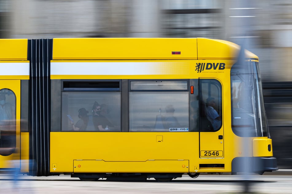 Billig Bus und Bahn fahren: Regierung einigt sich auf 49-Euro-Ticket!
